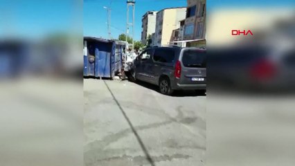 Kaldırım genişletmesinde yolun ortasında kalan direk kazaya neden oldu! “Bunu buraya kim dikti?”