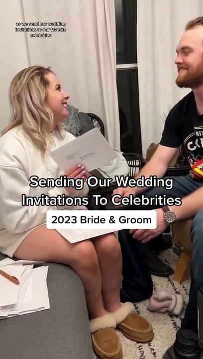 Noivos com convites a mais decidem convidar famosos para casamento