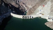 Bakan Bayraktar: Yusufeli Barajı ve HES'te elektrik üretimi için test aşamasına başlanacak