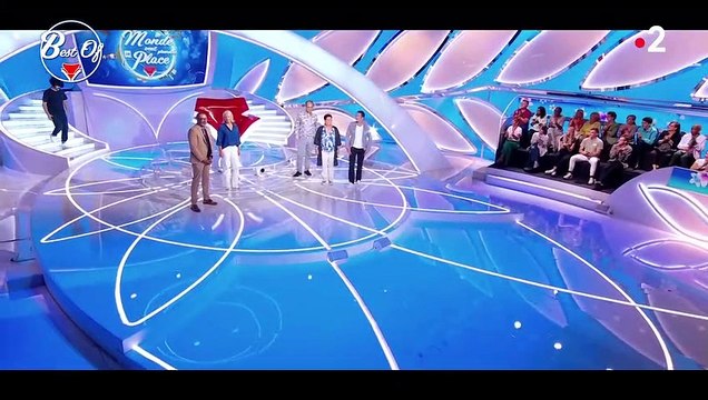 Tout le monde veut prendre sa place : séquence lunaire pour la dernière de Laurence Boccolini