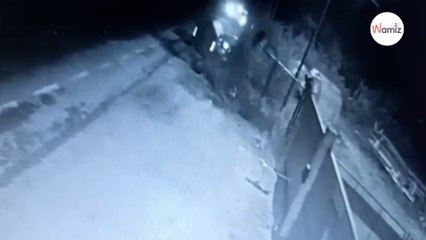 Frauen steigen aus dem Auto: Was sie tun, ist unerträglich (Video)