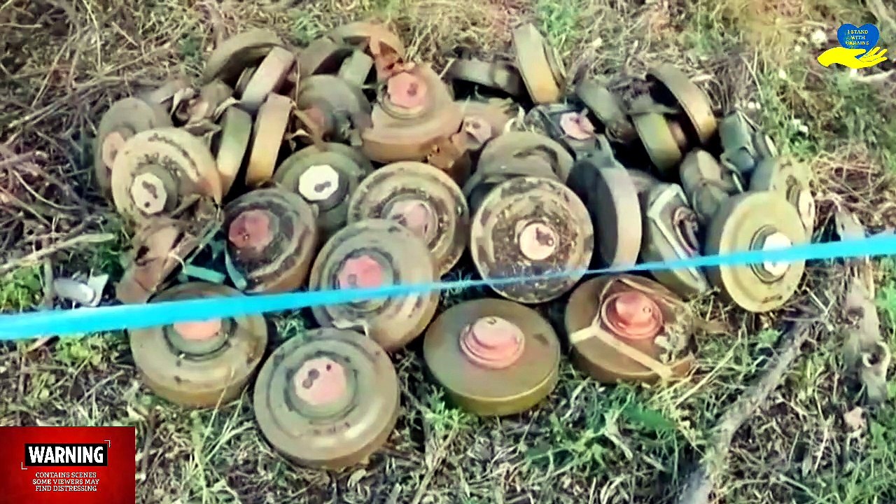 The most dangerous job in Ukraine: clearing landmines at the front