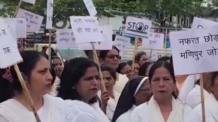 रतलाम: ईसाई समाज ने मणिपुर में शांति बहाल की मांग को लेकर पैदल मार्च निकाला