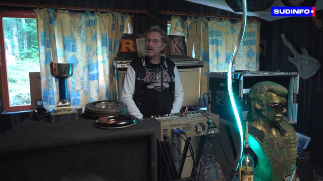 Johnny Cadillac reprend L'idole des jeunes de Johnny Hallyday