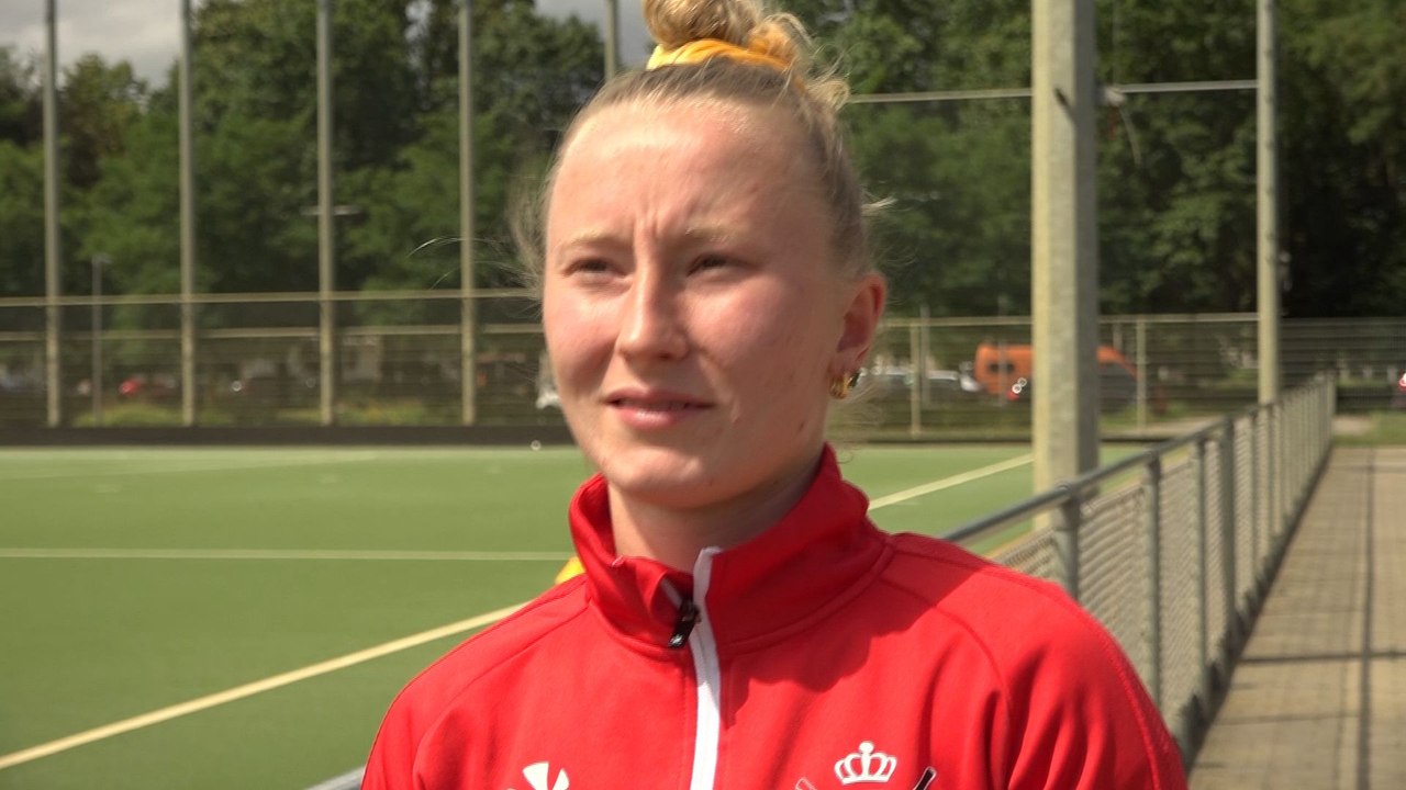 Euro féminin de hockey: les 18 Red Panthers pour Mönchengladbach, interview Charlotte Englebert