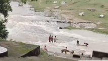 रीवा: बाढ़ के पानी में डूबा इलाका, क्षेत्रवासियों ने प्रशासन से लगाई गुहार