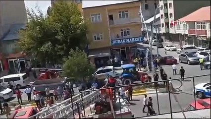 Ağrı'da çıkan yangında işyeri küle döndü