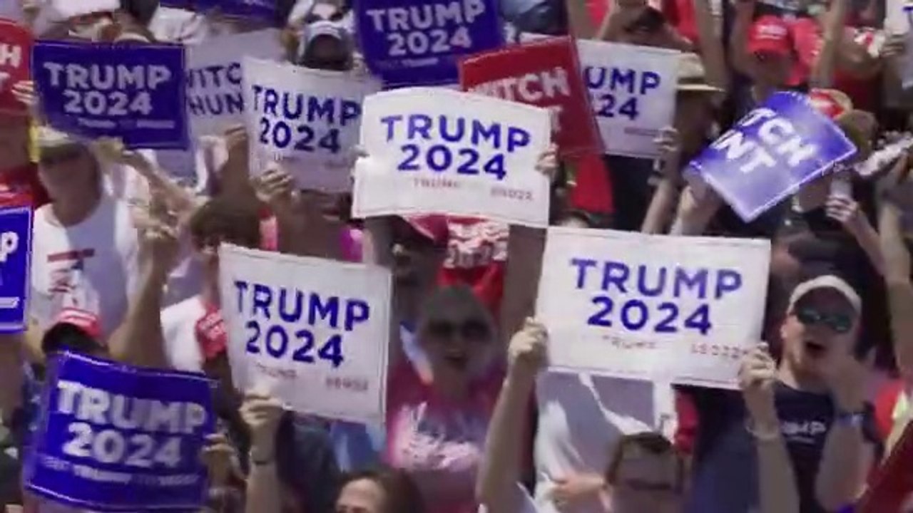 DESPITE  TRUMP FACING UNFOUNDED ILL INVESTIGATED CRIMINAL CHARGES, TRUMP STILL HAVE THE PACKING OF HIS PEOPLE.