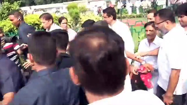 தமிழக காங்கிரஸ் தலைவர்களை சந்தித்த ராகுல் காந்தி.. விரைவில் காங்கிரசில் மாற்றமா?