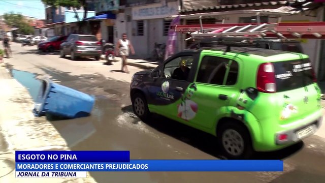 Esgoto no Pina deixa moradores e comerciantes prejudicados