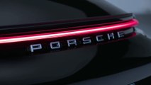 La Porsche 911 S/T est animée par un moteur atmosphérique à plat de 525 ch associé à une boîte manuelle
