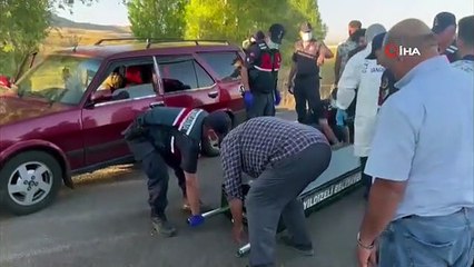 Sivas'ta Park Halindeki Otomobilde İki Ceset Bulundu