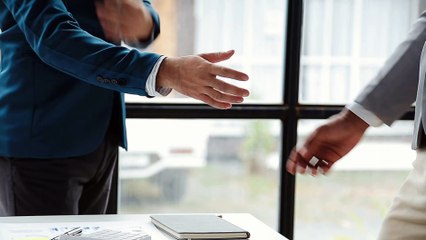 Handshaking free video