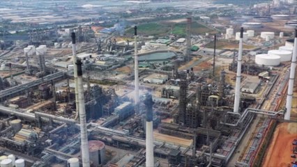 Saudi Arabia Extends Production Cuts in Bid to Boost Prices