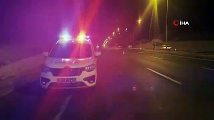 Véhicule avec une roue cassée roulé dans un fossé： 6 blessés