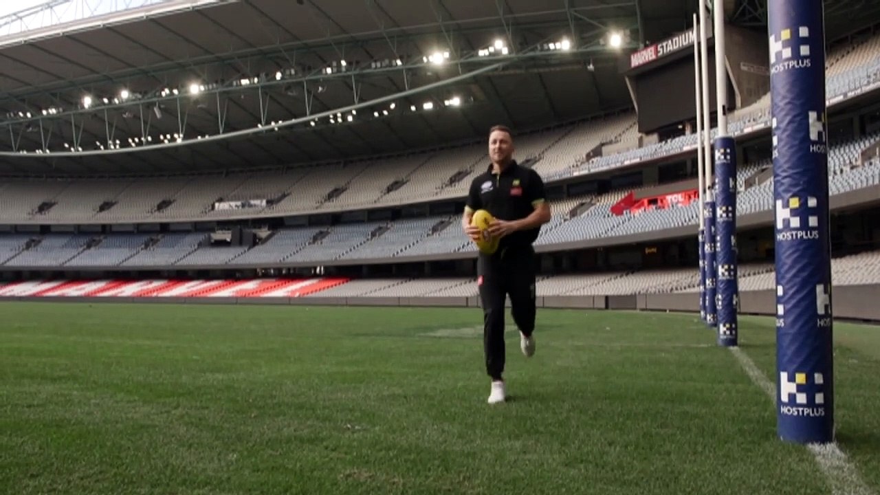 Umpire Brett Rosebury breaks record for most AFL games umpired