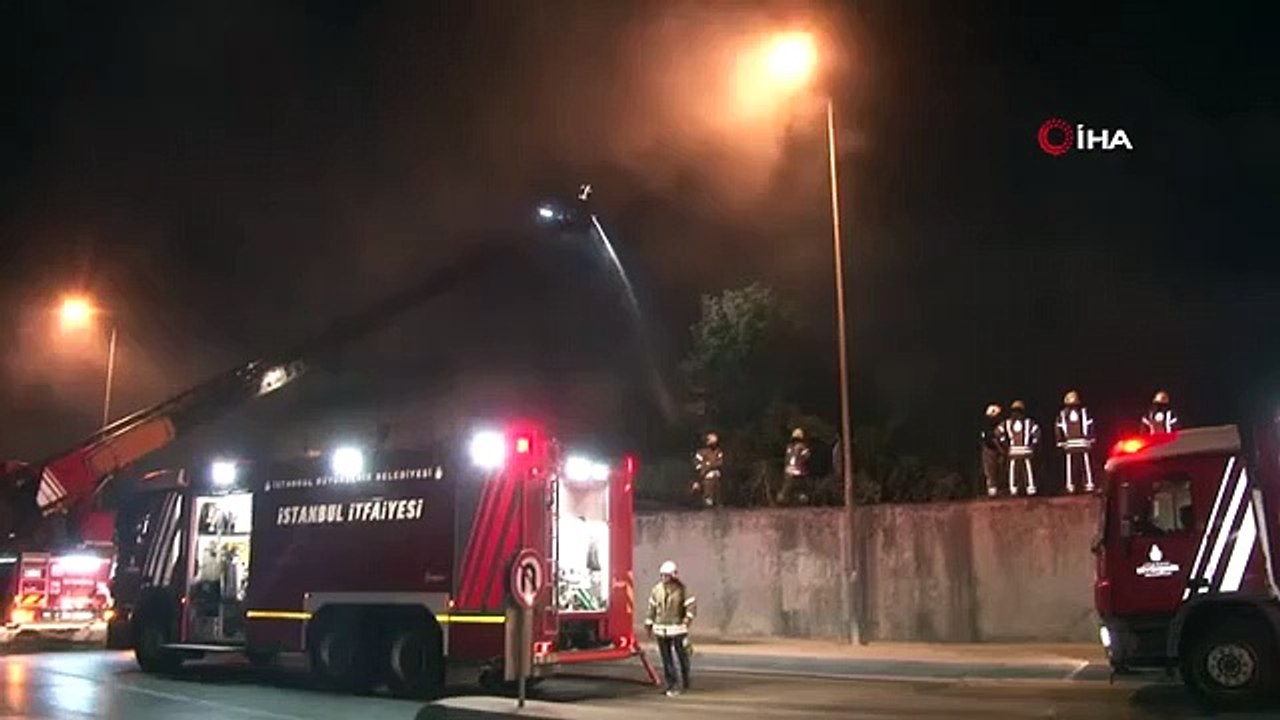 Incendie criminel suspecté dans l'incendie devant l'hippodrome de Veliefendi ： Incendie en deux points distincts en face de l'hippodrome