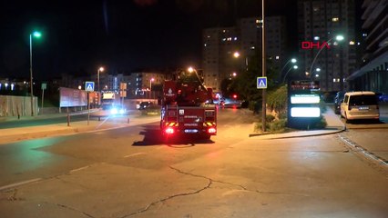 Bakırköy Veliefendi Hipodromu'nda Kamyonet Yangınları