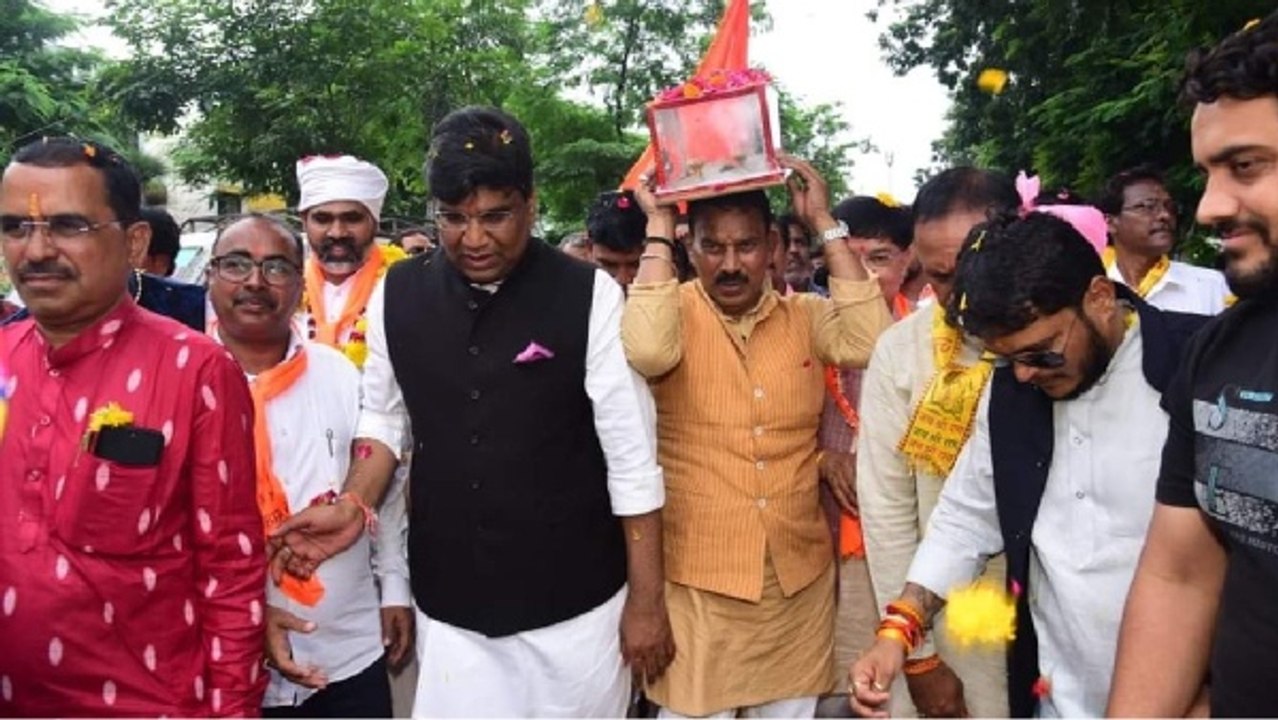 Indore news: संत शिरोमणि रविदास समरसता यात्रा से जुड़ा इंदौर, जगह जगह हुआ स्वागत-सत्कार
