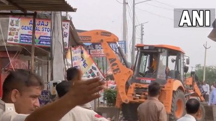 Haryana: नूंह में बुलडोजर का एक्शन जारी, मेडिकल कॉलेज के पास से हटाया गया अतिक्रमण