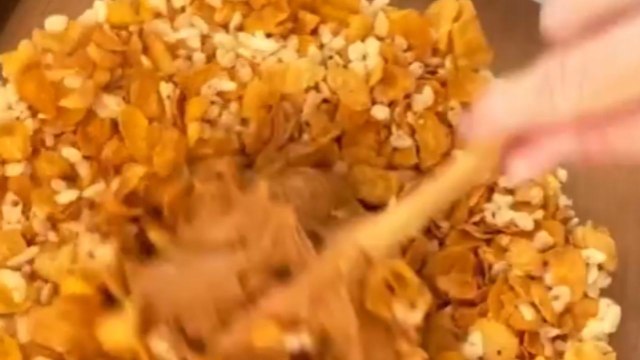 Make Halloween spookier with DELICIOUSLY spooky 'Chocolate Peanut Butter Bars'