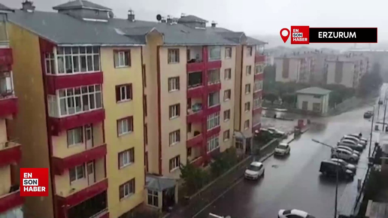 Erzurum’da sağanak yağış hayatı durma noktasına getirdi