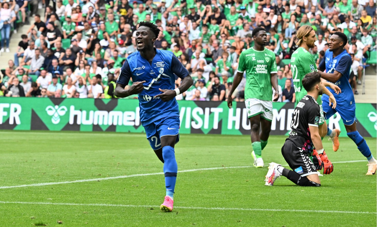 Ligue 2 : L'AS Saint-Etienne entame sa saison par une défaite cruelle contre Grenoble