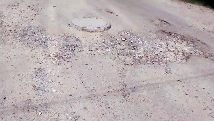 प्रयोगशाला बनी यहां सड़क