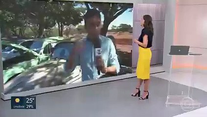 Repórter da Globo comete gafe ao vivo: 'Horário de p*ca'
