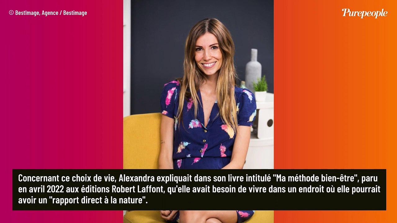 PHOTO Alexandra Rosenfeld sans haut de maillot de bain et photographiée par son compagnon Hugo Clément