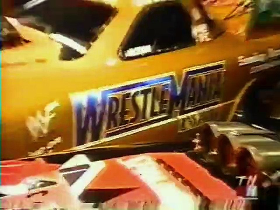 WWF Superstars at Fan aXcess (WWF Superstars 4-01-01)