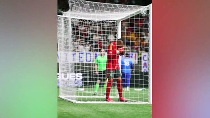 Yeşil sahalar bunu da gördü! Kaleci, büyü yaparak penaltıyı kurtardı