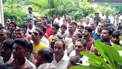 ग्रामीणों ने कहा हमने चोर पकड़ा, हमें ही बना रहे आरोपी देखे Video