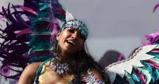 Toronto Karayip Karnavalı büyük geçit töreni düzenlendi