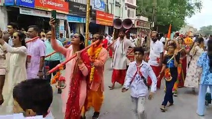 Video Story: देखें हजारों साल पुराने झरनेश्वर मंदिर की कांवड़......