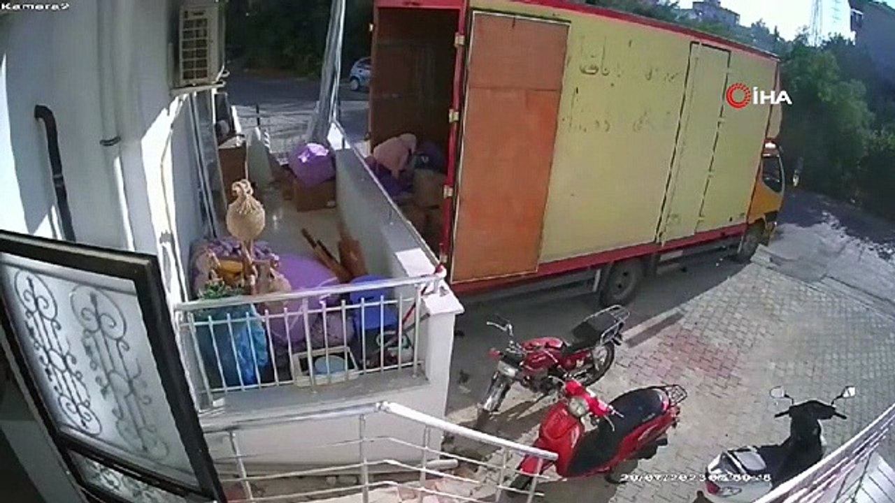 Les fissures dans les maisons qu'ils ont achetées avec espoir sont devenues leur cauchemar ： Ils quittent leur maison à cause du crépitement