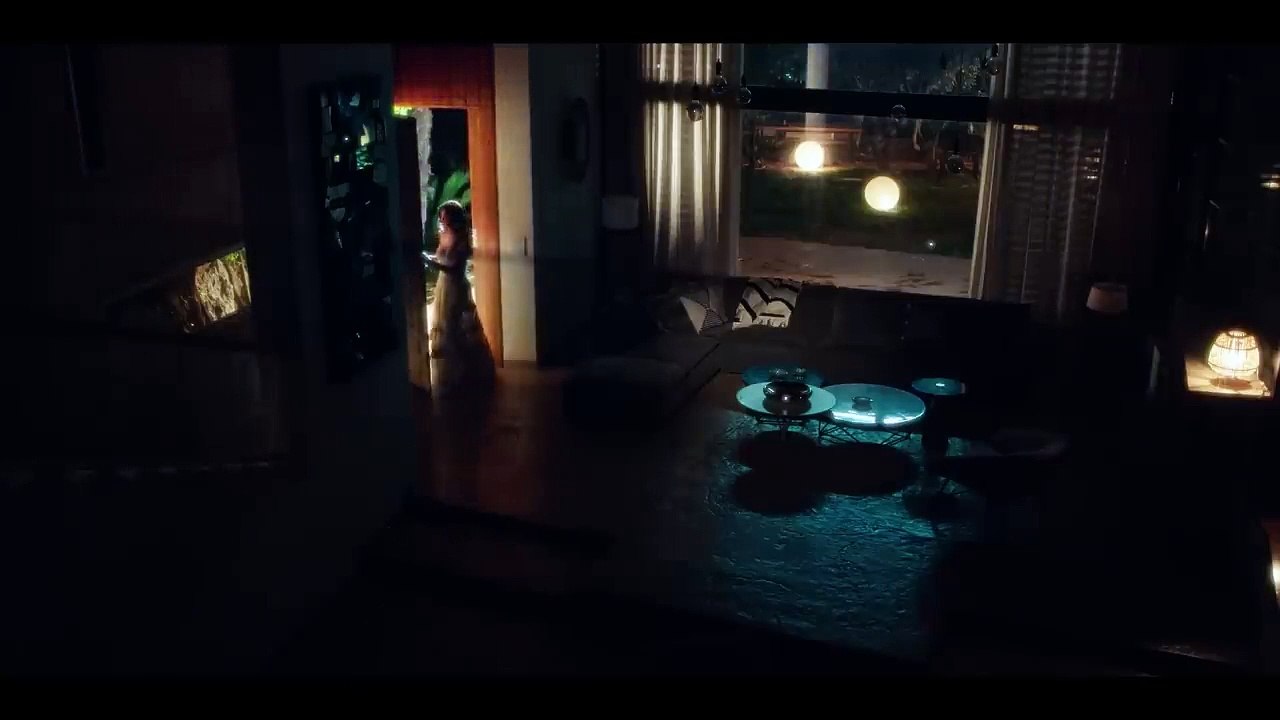 Nancy Ajram - Baddi Hada Hebbou (Official Music Video) - نانسي عجرم - بدي حدا حبو