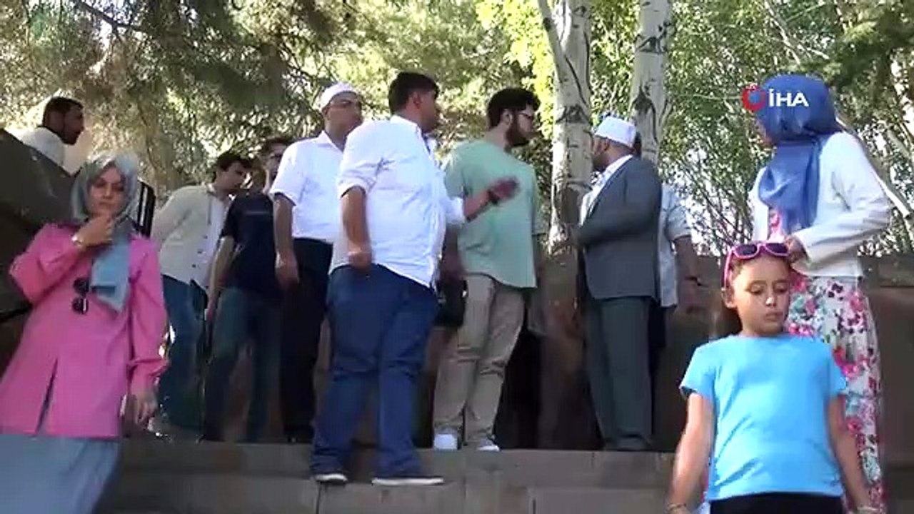 Célèbre imam Halil Konakçı： "Cet endroit devrait être apprécié"