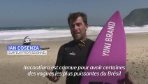 Brésil: des surfeurs défient les grosses vagues dans l'État de Rio de Janeiro