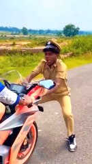 helmet Kahn hai re  #comedy #funny #shorts #realfoolsteam #vikram #surajroxfunnyvibeo