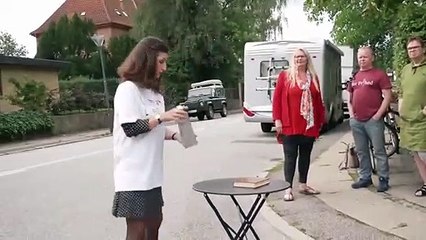 İslam düşmanlığı tırmanıyor! Kopenhag'a yerleşen İranlı kadın rendeyle Kuran-ı Kerim parçaladı