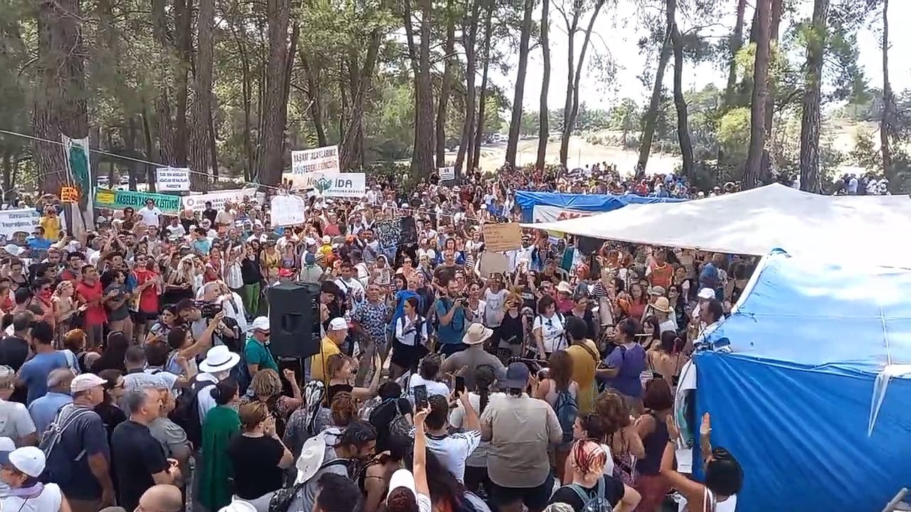Dört bir yandan yaşam savunucuları direniş meydanında: Akbelen'e akın var,  akın!