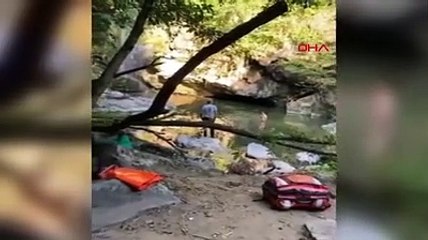 Hafta sonu şelale keyfinin sonu korkunç oldu