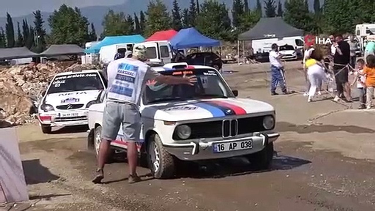 Les courses d'autocross sont à couper le souffle