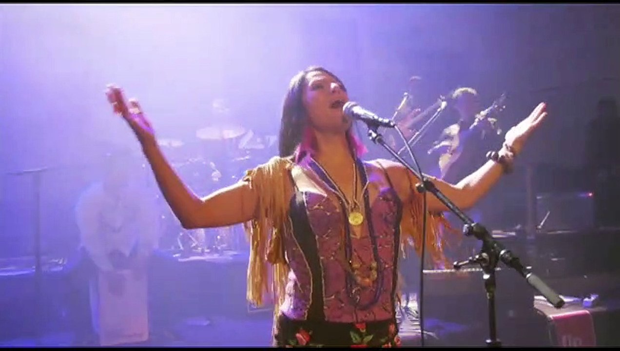 Lila Downs y La Misteriosa en París - Live à FI...