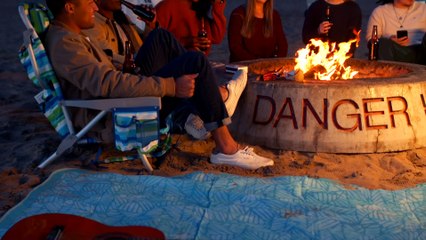 Locos de Amor (Beach Version) - Official Video