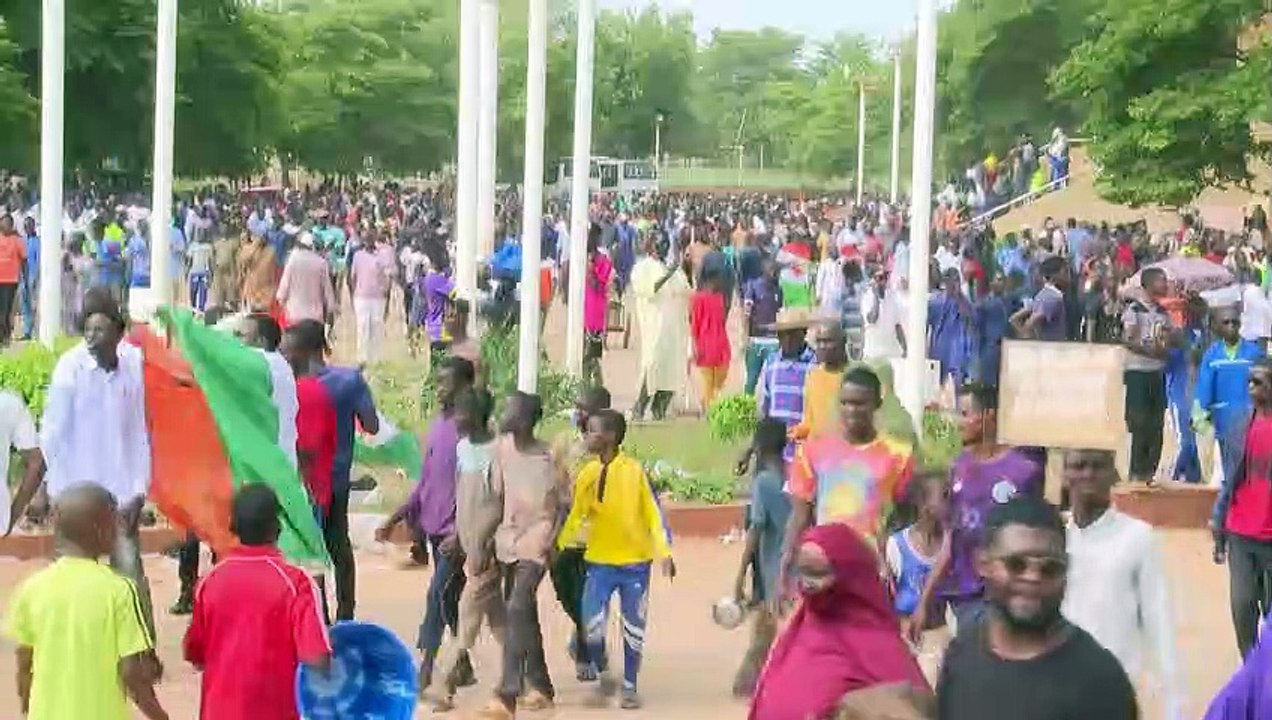 Niger: Ultimatum abgelaufen - Militärs befürchten Einmarsch