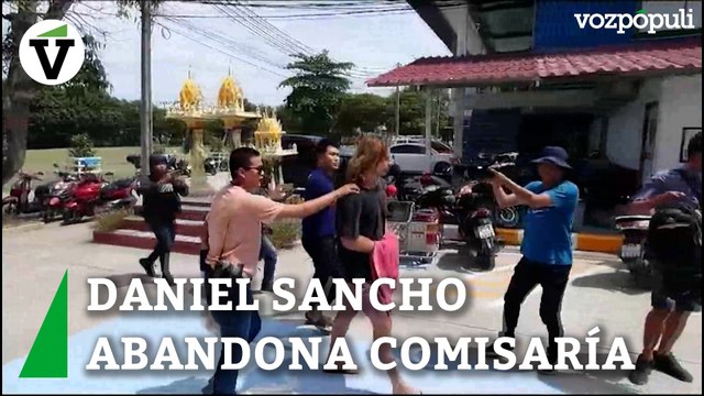 Daniel Sancho abandona la comisaría tailandesa de Koh Phangan para ser puesto bajo disposición judicial