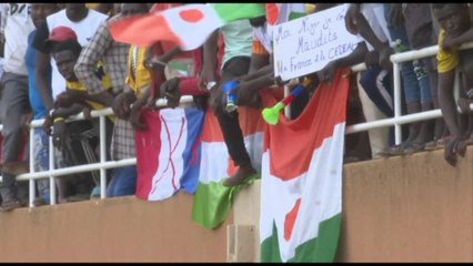 Scaduto l'ultimatum dell'Ecowas, il Niger chiude lo spazio aereo