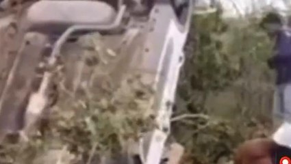 కర్నూలు జిల్లా: కారు బోల్తా... ఆసుపత్రికి తరలింపు